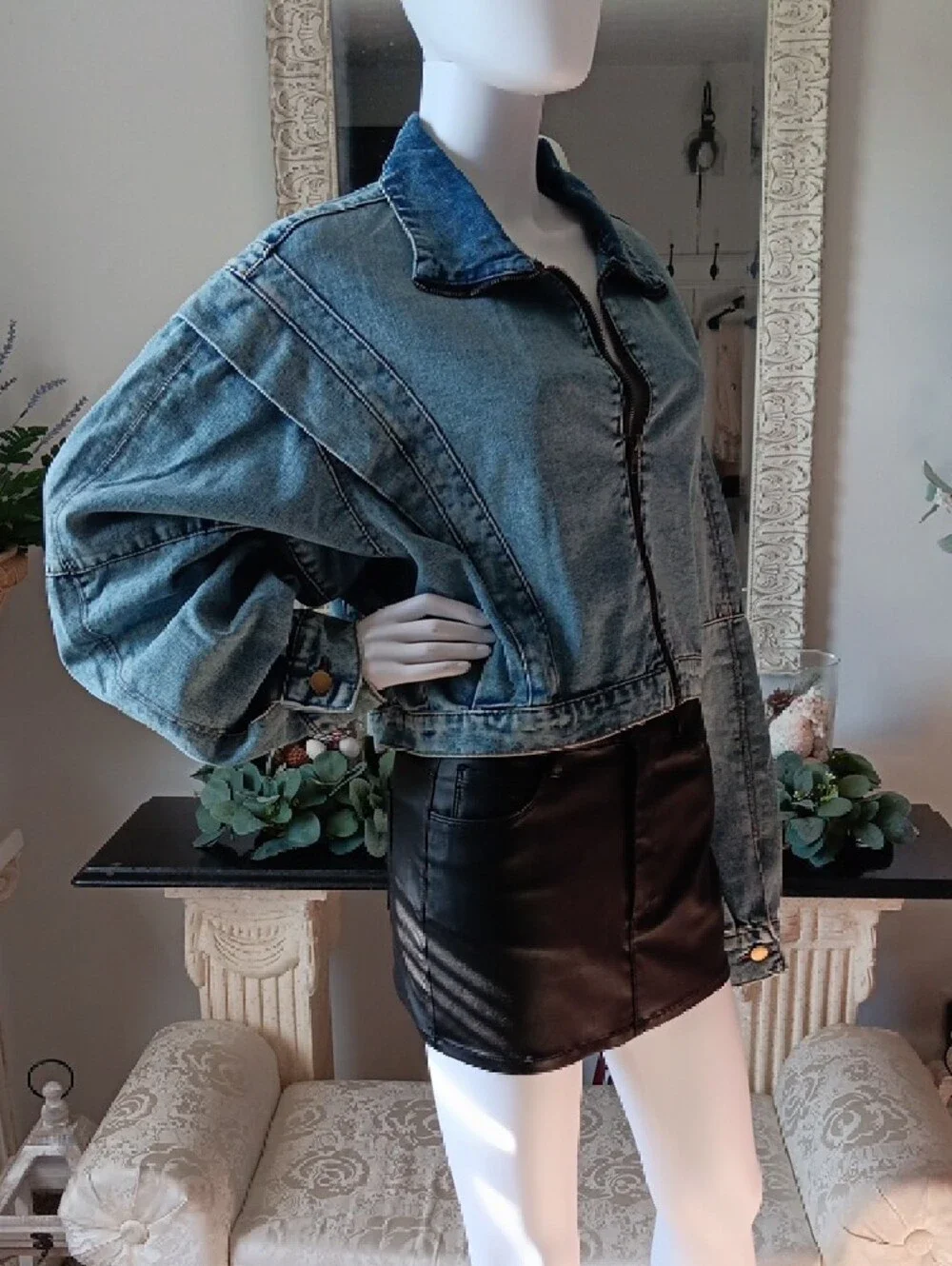 Cropped Blue Denim Zip-Front Jacket - Picture 10 of 16